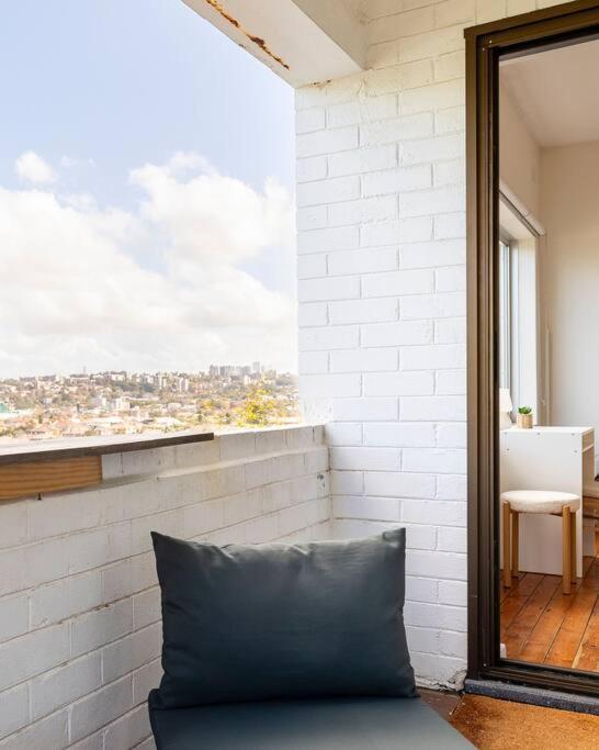 Apartment Spacious & Bright With Ocean Views Balcony *